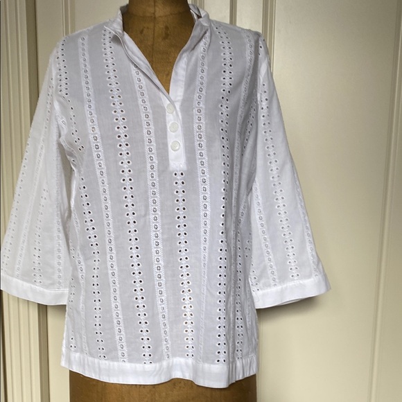 White Casual  Shirt with Embroidered Vertical Stripes - Picture 5 of 5
